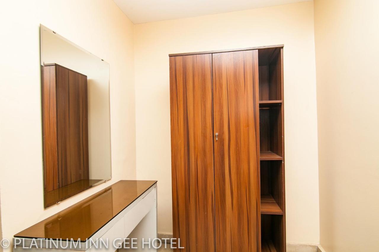 Platinum Inn Gee Hotel Suru Lere Eksteriør bilde